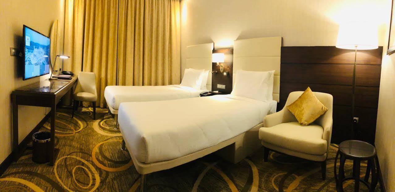 Millennium Makkah Al Naseem Meca Exterior foto A room at the hotel